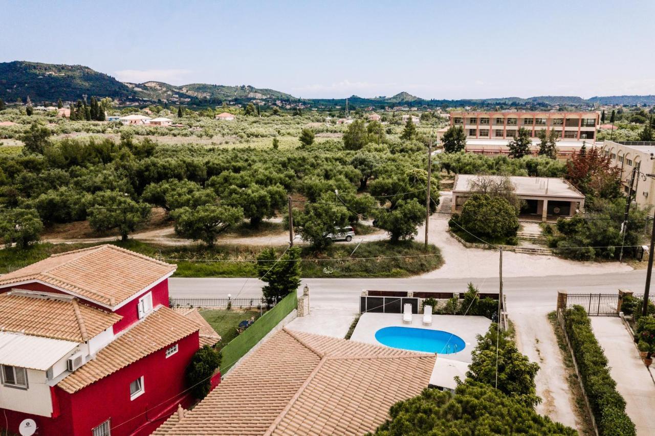 Rahes With Private Pool Áyios Kírikos