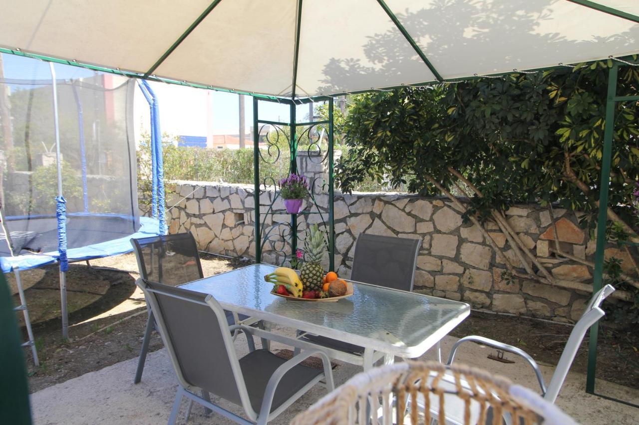 Rahes With Private Pool * Áyios Kírikos