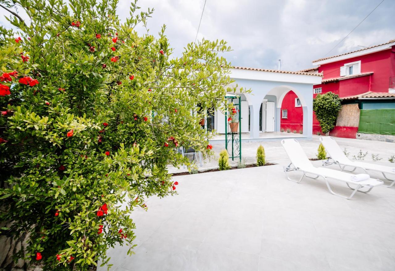 Rahes With Private Pool Villa Áyios Kírikos